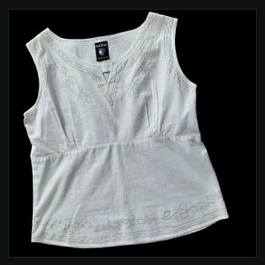 Kuhl Embroidered Sleeveless Tank